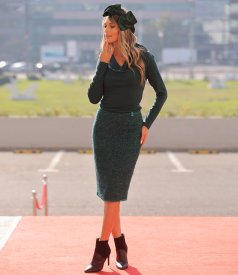 Elastic jersey blouse with metallic thread and pleated neckline