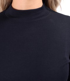 Turtleneck made of elastic jersey with wool