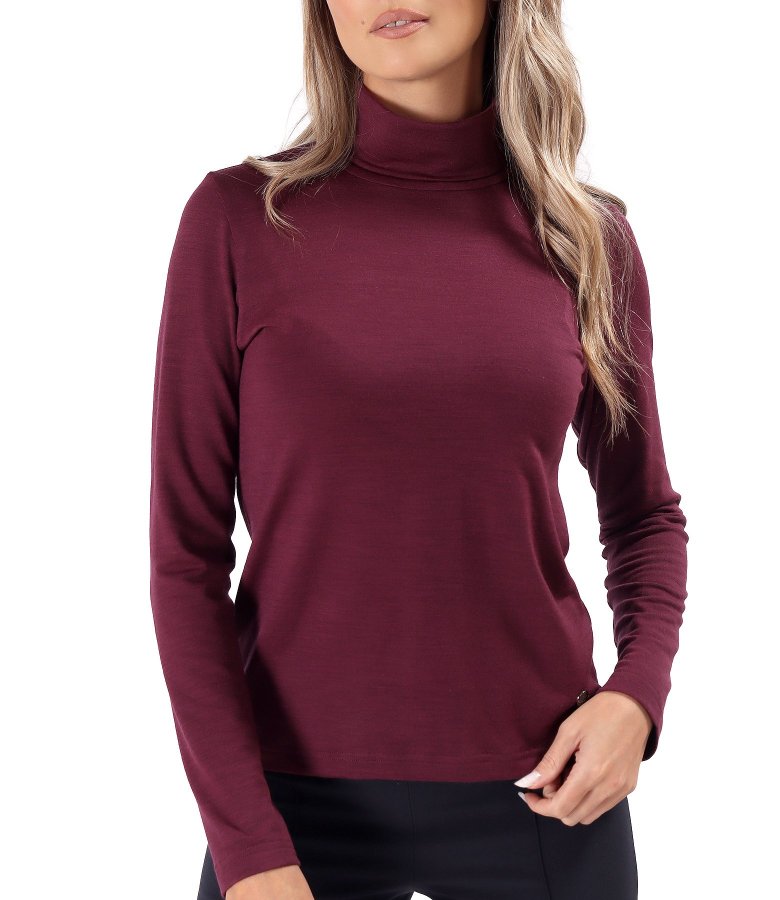 Turtleneck made of elastic jersey with wool