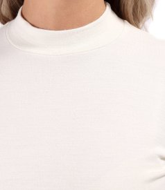 Turtleneck made of elastic jersey and wool