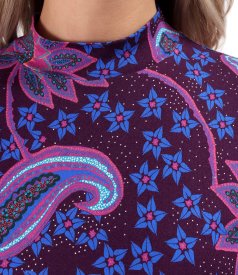 Turtleneck made of elastic jersey printed with paisley motifs