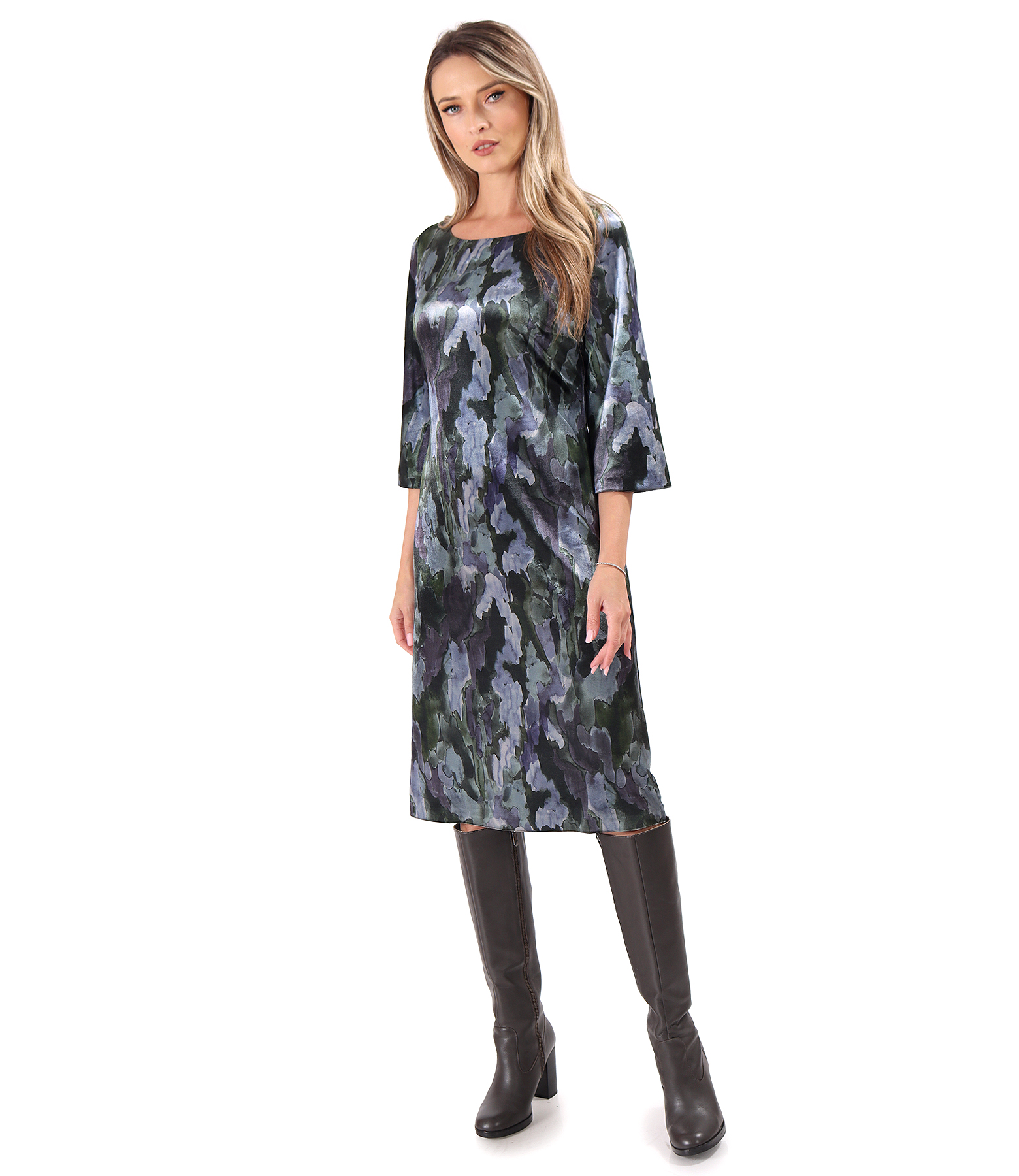 Elegant dress made of printed elastic velvet