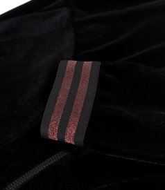 Blouse made of black elastic velvet with a front zipper