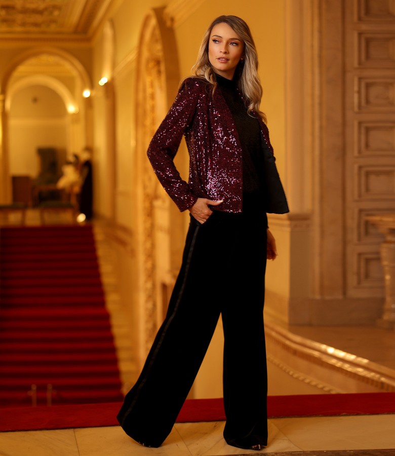 Evening outfit with sequin jacket and wide velvet pants