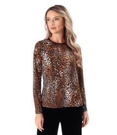 Elastic jersey blouse with animal print and long sleeves