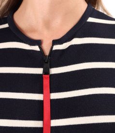 Elastic jersey blouse with wool and a front zipper