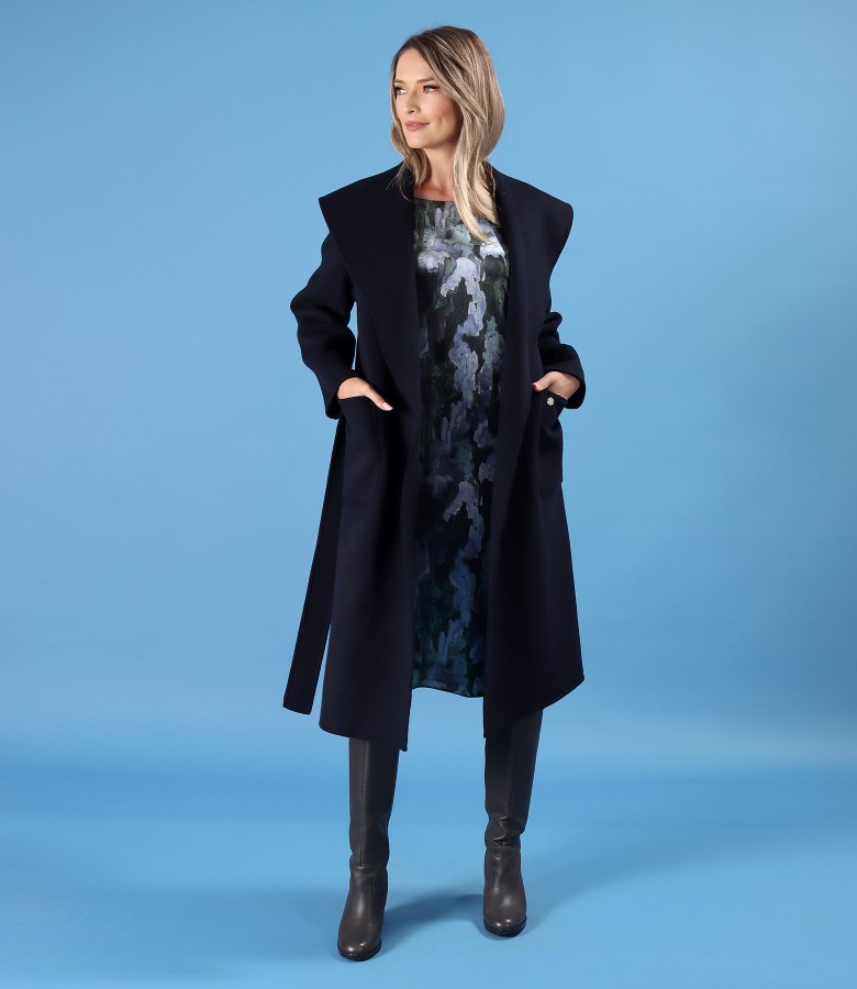 Velvet dress printed with flowers and an overcoat made of wool with cashmere