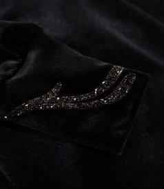 Elastic velvet evening dress with crystal appliqu on the cuffs