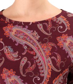 Blouse made of elastic jersey printed with paisley motifs