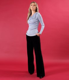 Elastic jersey blouse with metallic thread and pleated neckline