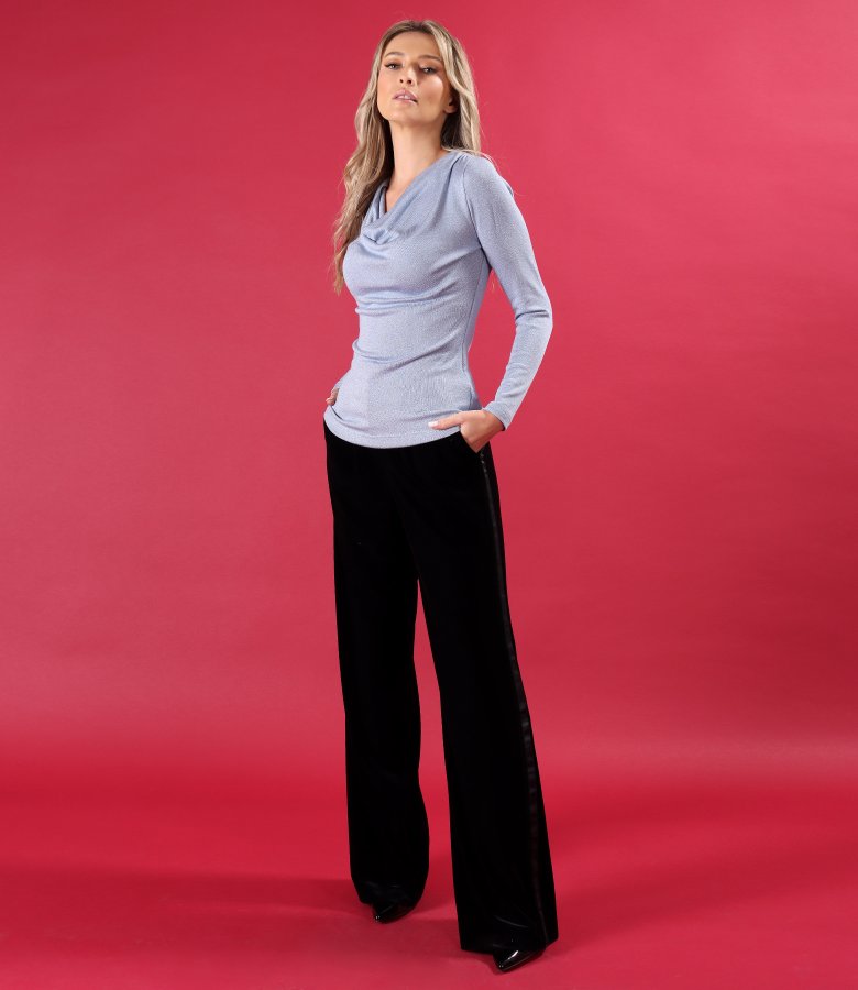 Elastic jersey blouse with metallic thread and pleated neckline