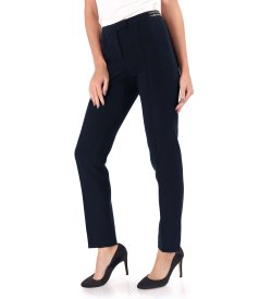 Elegant ankle pants made of elastic fabric