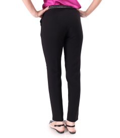 Elegant ankle pants made of elastic fabric