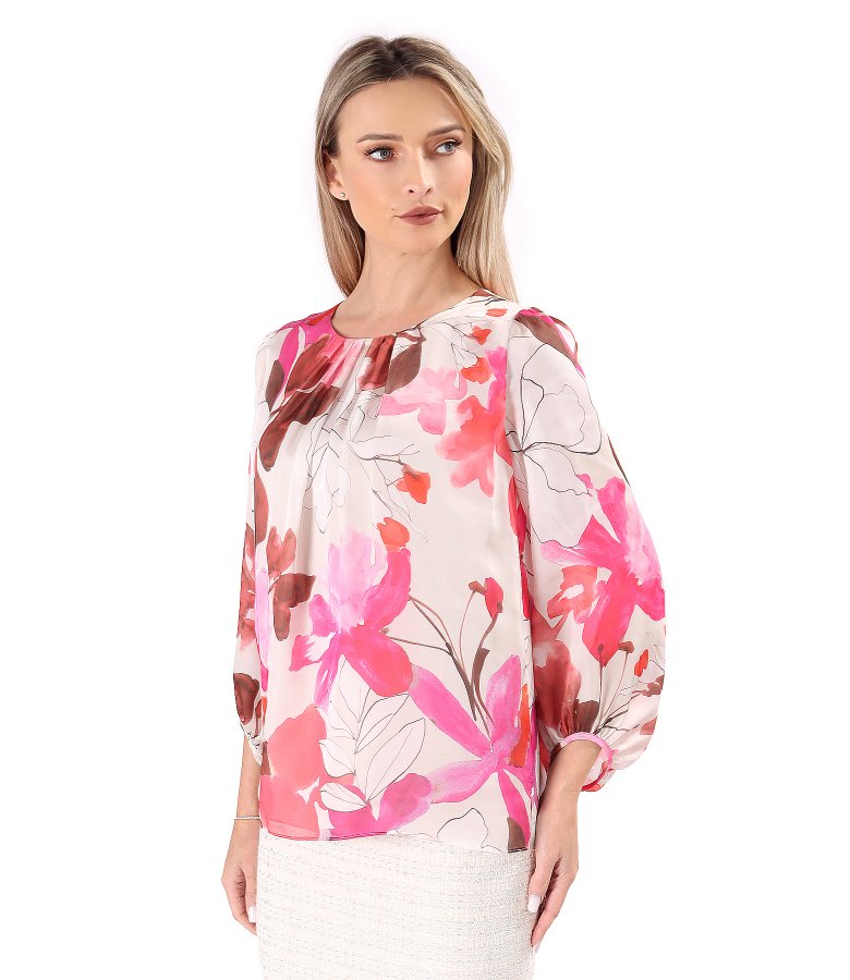 Blouse with folds at the neckline made of printed veil