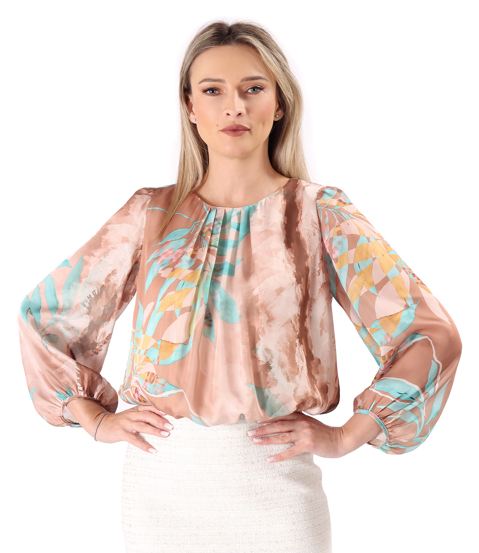 Blouse with folds at the neckline made of printed veil