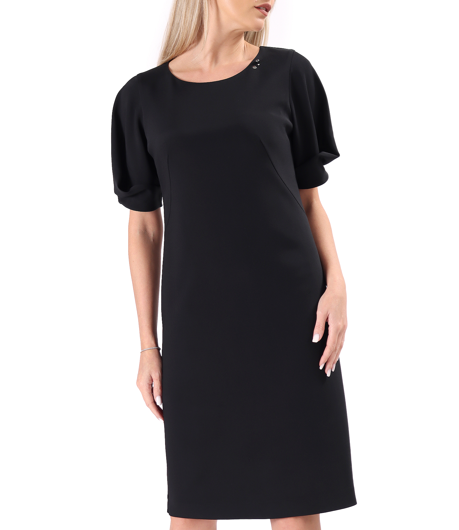 Elegant dress made of elastic fabric with viscose