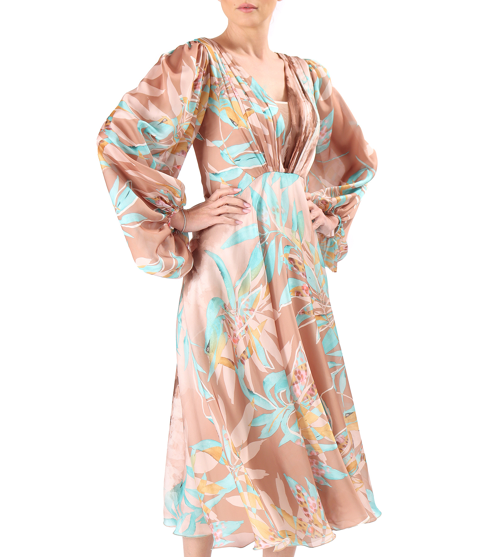 Evening dress in printed chiffon with floral motifs