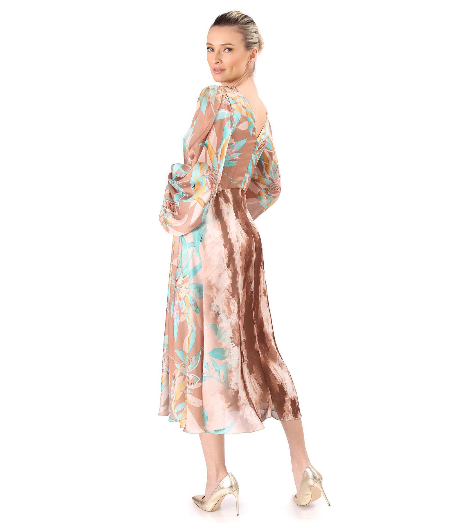 Evening dress in printed chiffon with floral motifs