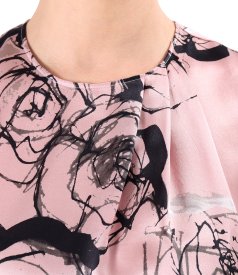 Elegant blouse in natural silk printed with floral motifs