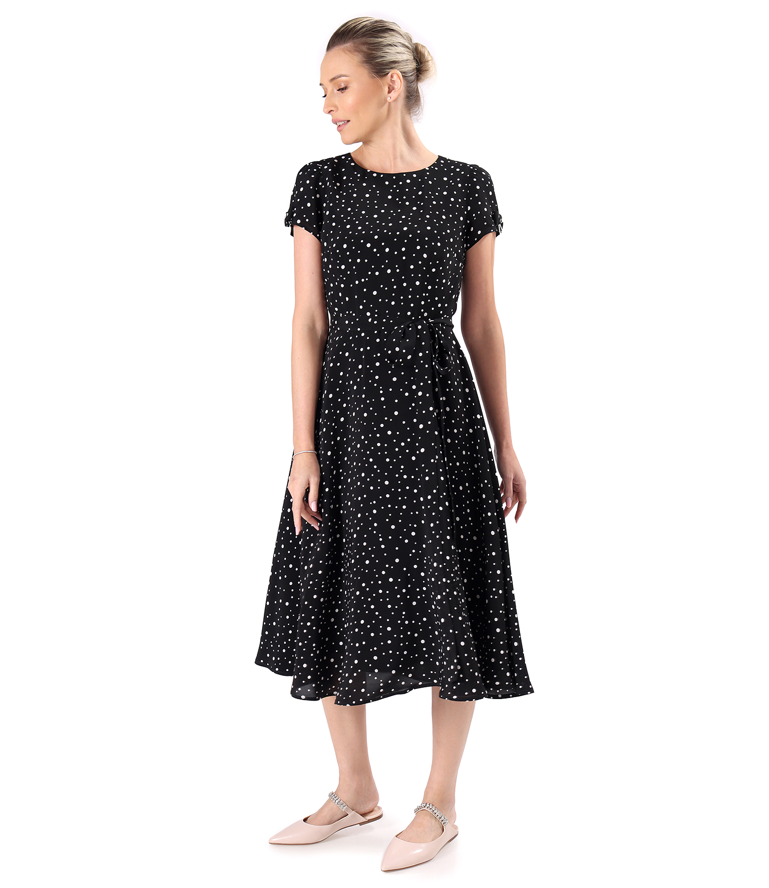 Elegant viscose dress printed with polka dots