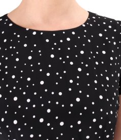 Elegant viscose dress printed with polka dots
