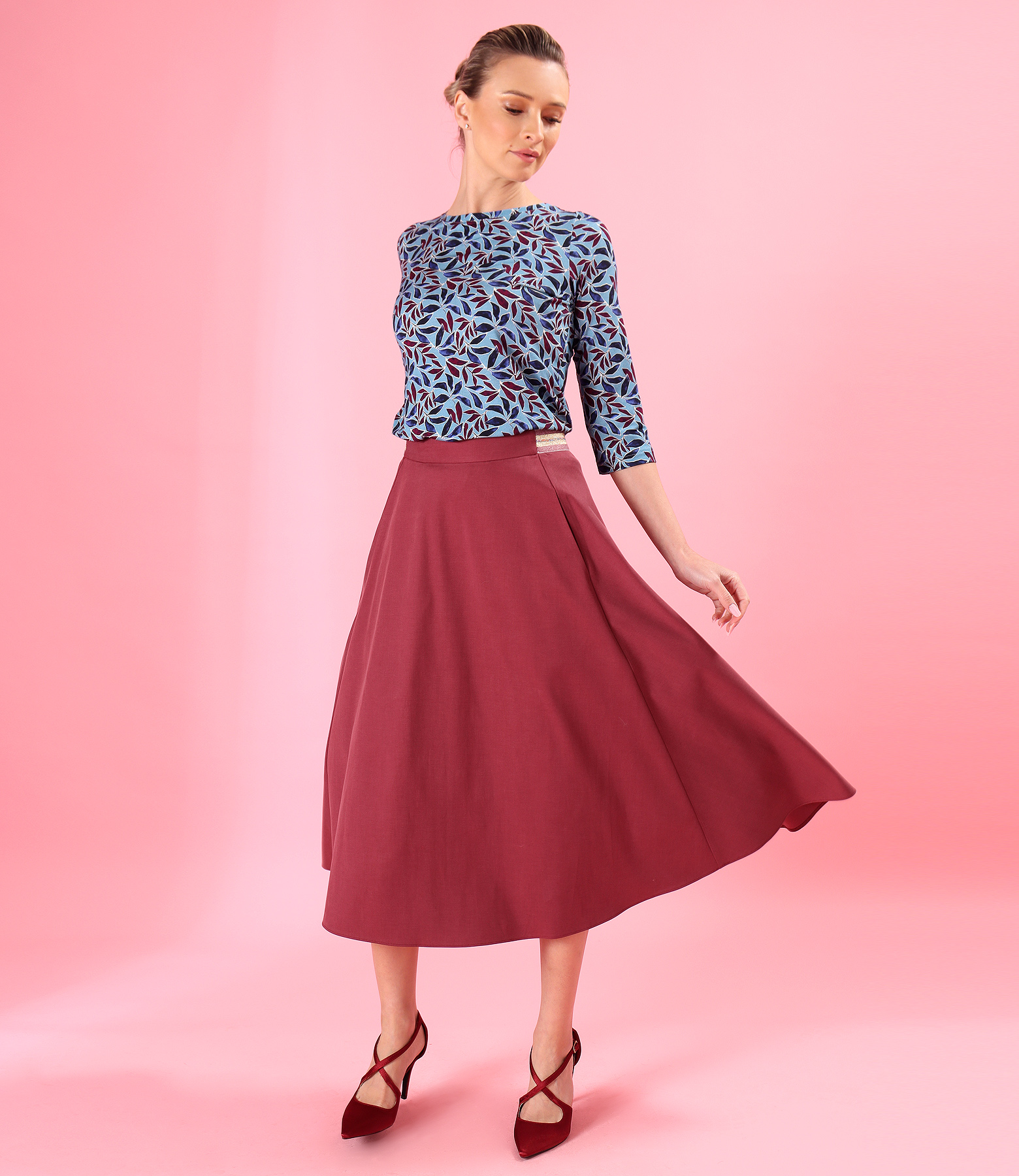 Elegant set with a Tencel midi skirt and stretch jersey blouse
