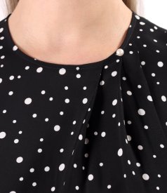 Elegant viscose blouse printed with polka dots