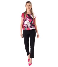 Casual blouse made of natural silk printed with floral motifs