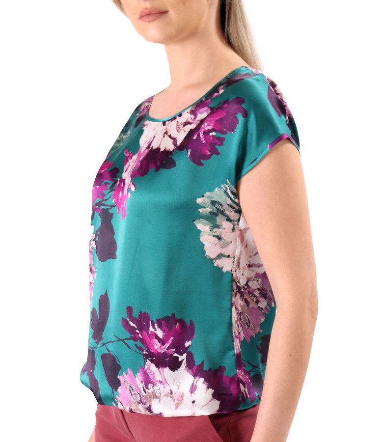 Casual blouse made of natural silk printed with floral motifs