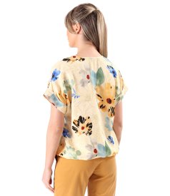 Viscose blouse with dropped shoulders printed with floral motifs
