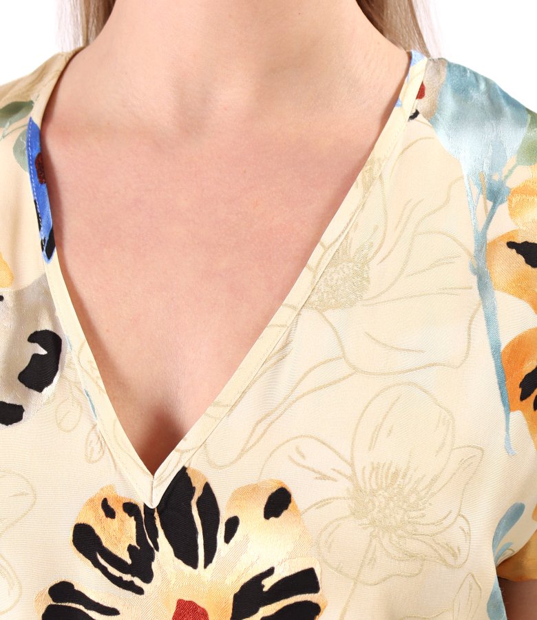 Viscose midi dress printed with floral motifs