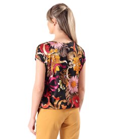 Casual blouse made of satin viscose printed with floral motifs