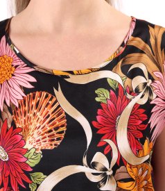 Casual blouse made of satin viscose printed with floral motifs