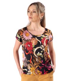 Casual blouse made of satin viscose printed with floral motifs