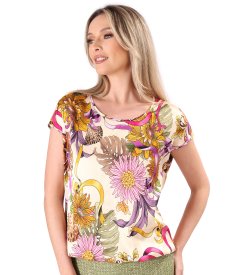 Casual blouse made of satin viscose printed with floral motifs