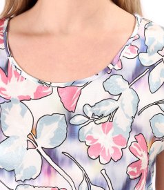 Casual blouse made of viscose with floral patterns and effect yarn
