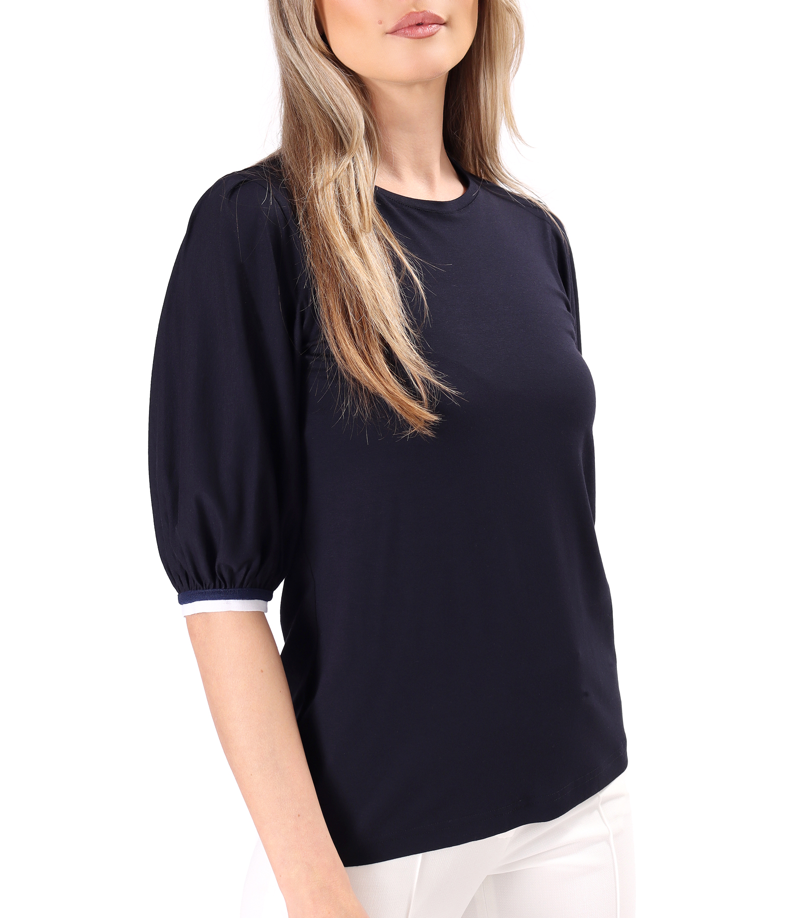 Elegant blouse made of elastic jersey with 3/4 sleeves