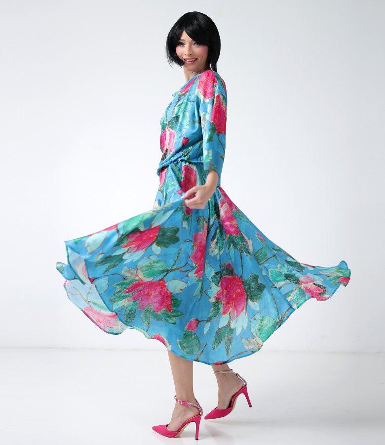 Midi dress made of viscose with natural silk printed with floral motifs
