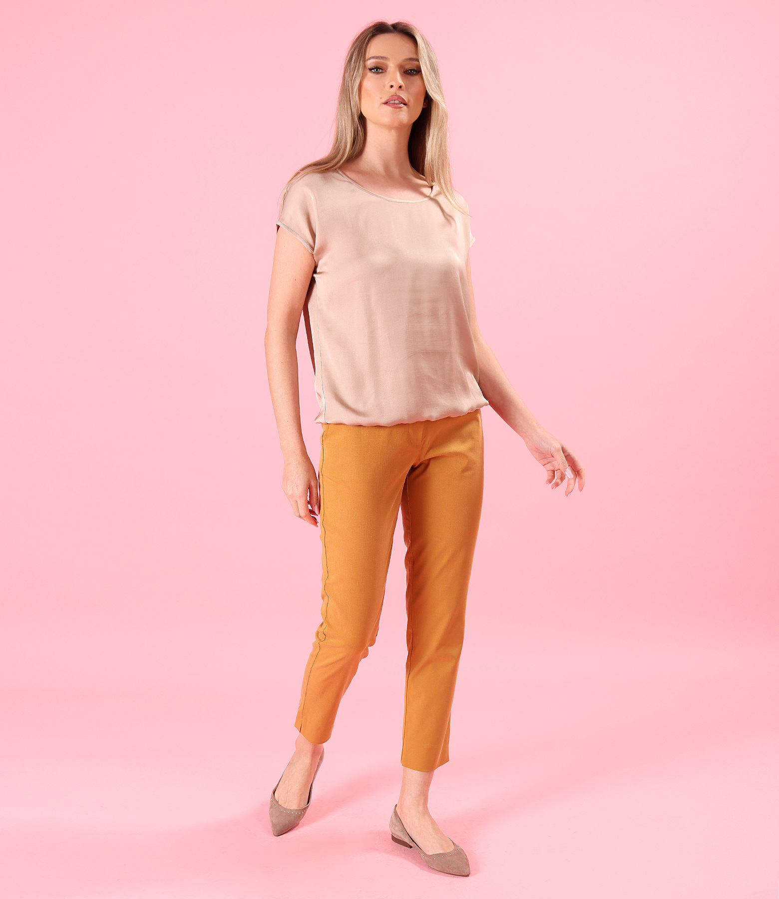 Casual set with a relaxed satin viscose blouse and tapered Tencel-cotton trousers