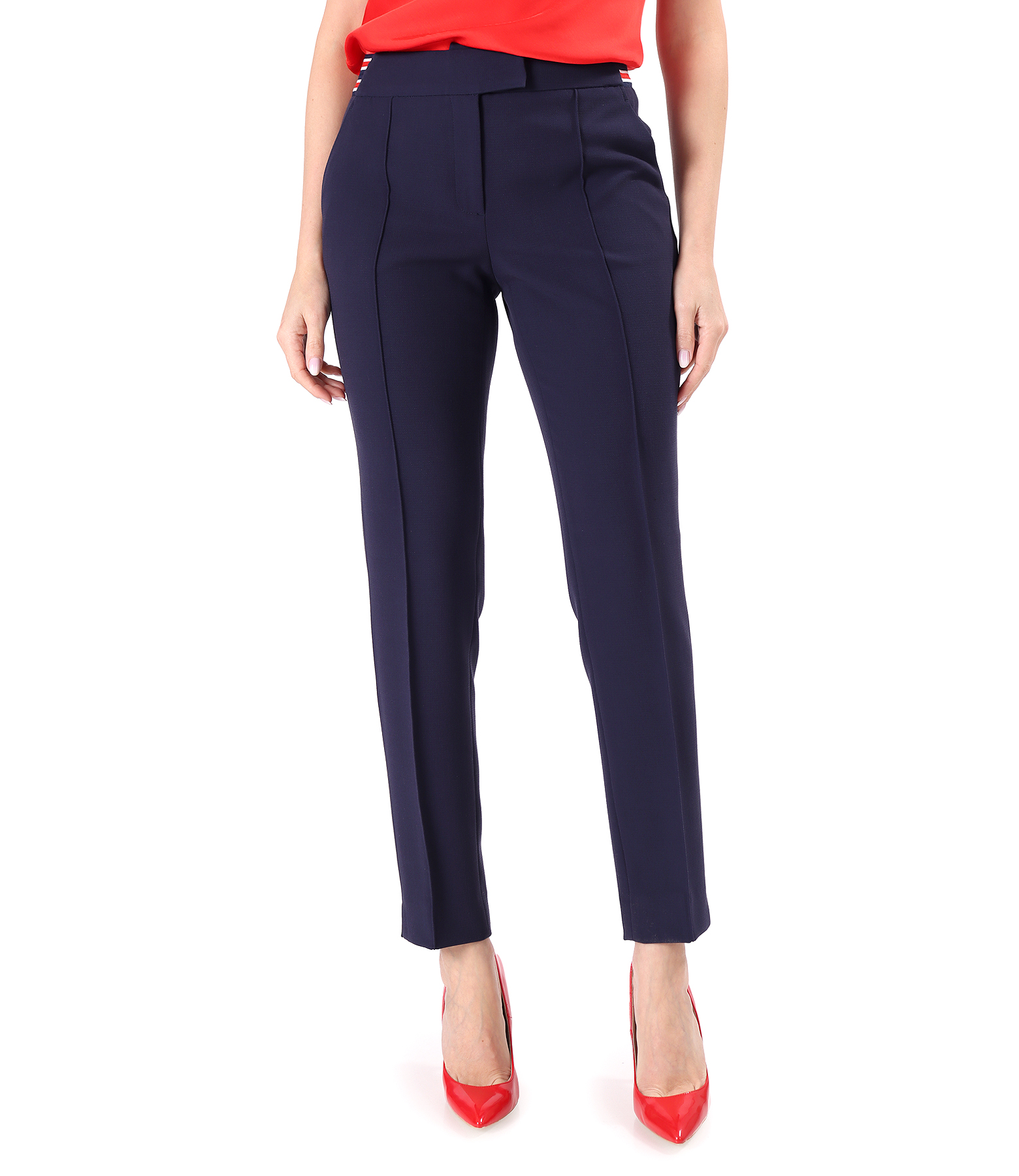 Elegant ankle pants made of elastic fabric