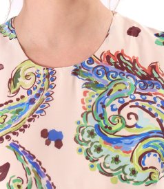 Elegant long dress with side slits