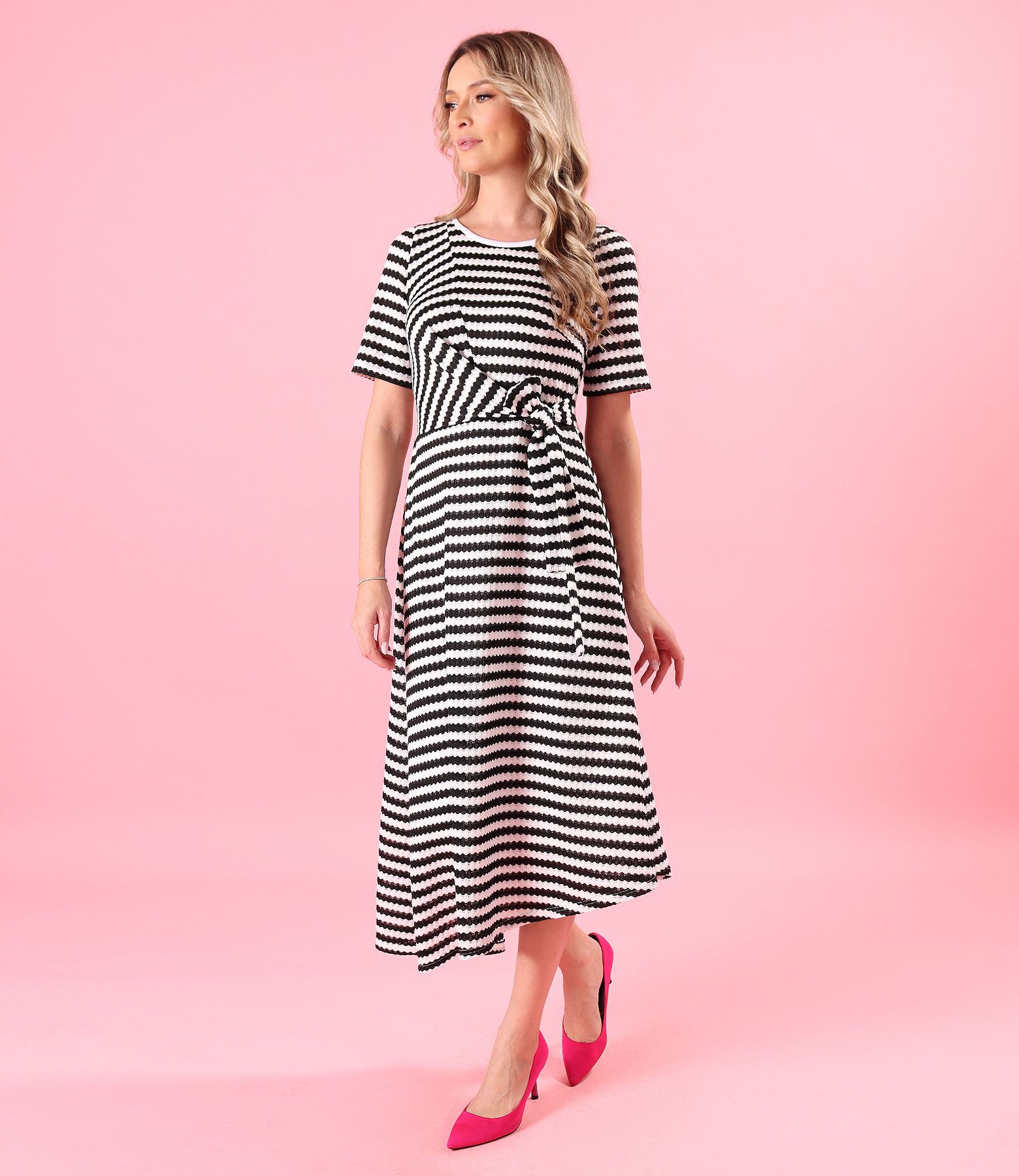 Midi knitted dress with viscose