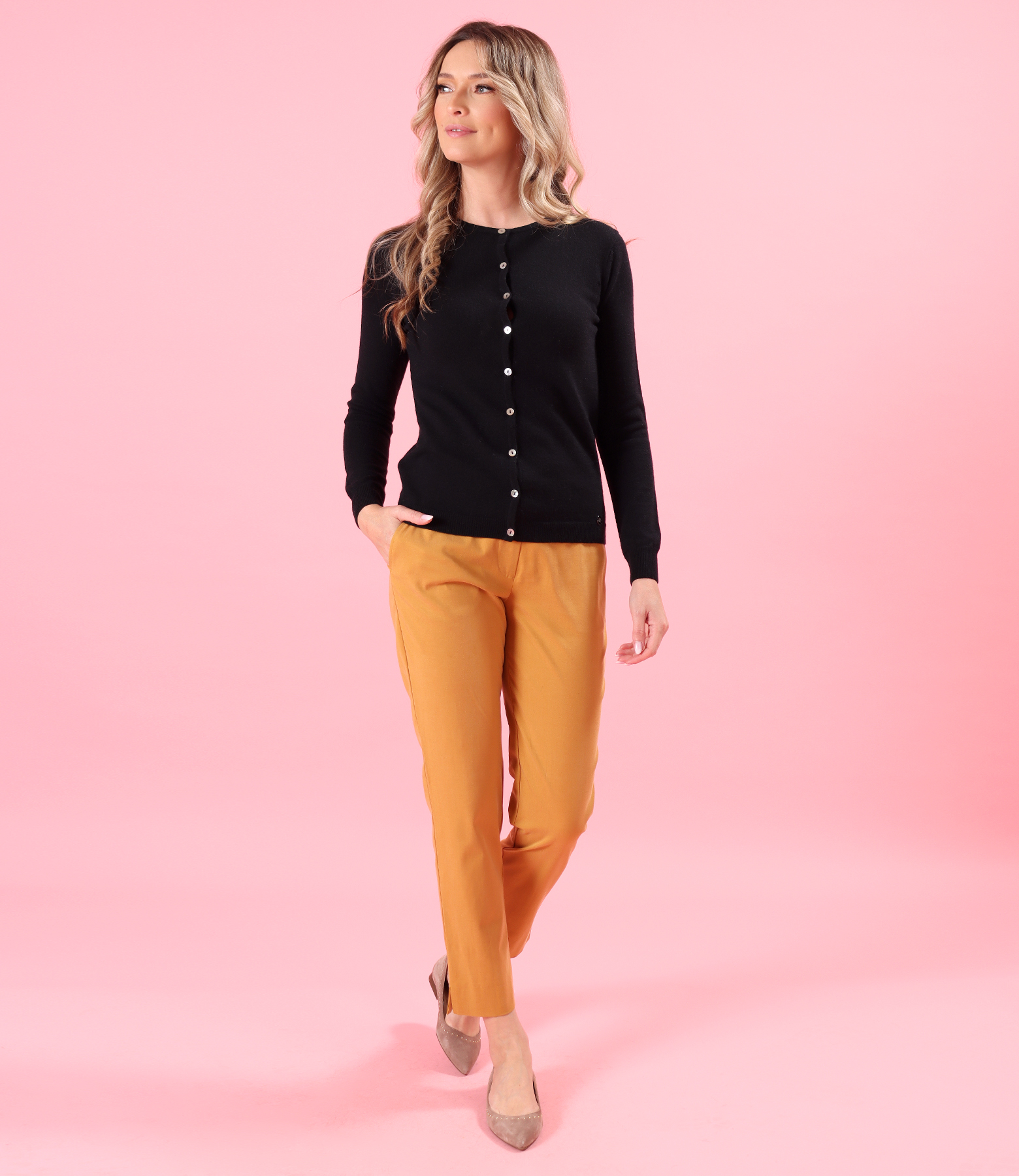 Knitted cashmere cardigan with silk and wool with relaxed-fit Tencel trousers