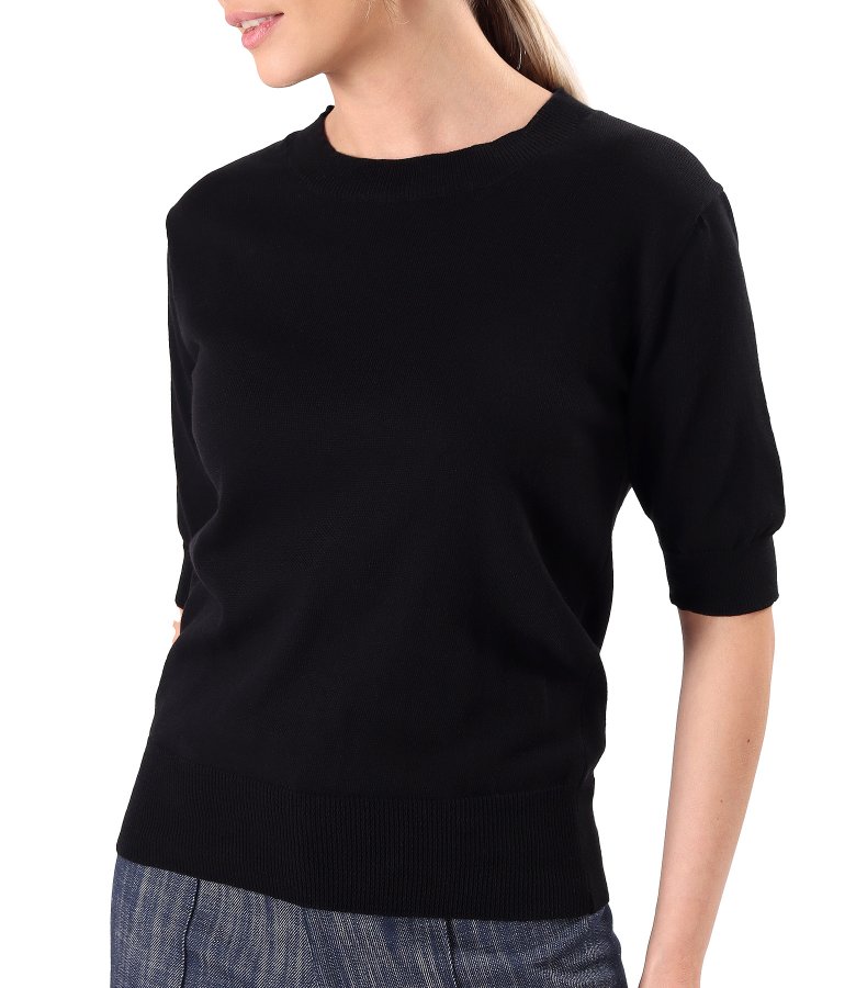 Fine-knit cotton blouse with short sleeves
