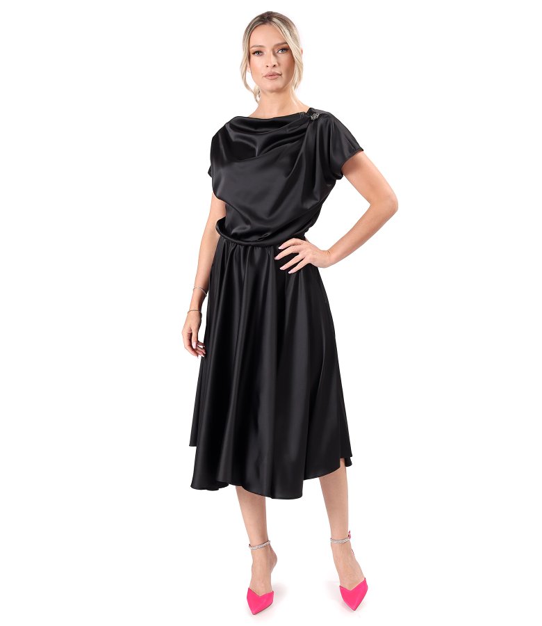Midi dress in stretch satin with boat neckline