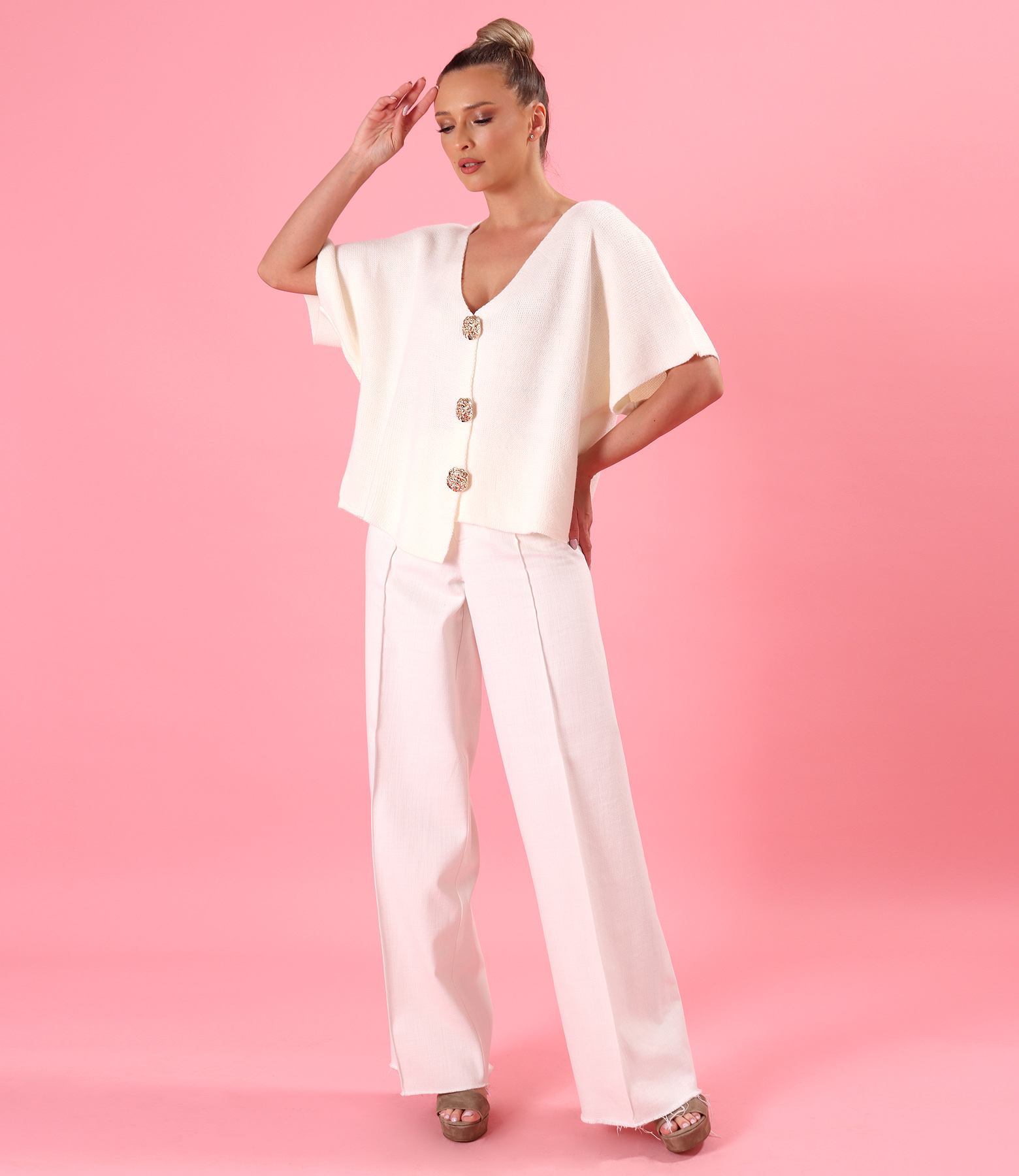 Relaxed-fit knit cardigan with detachable brooch-style gold buttons