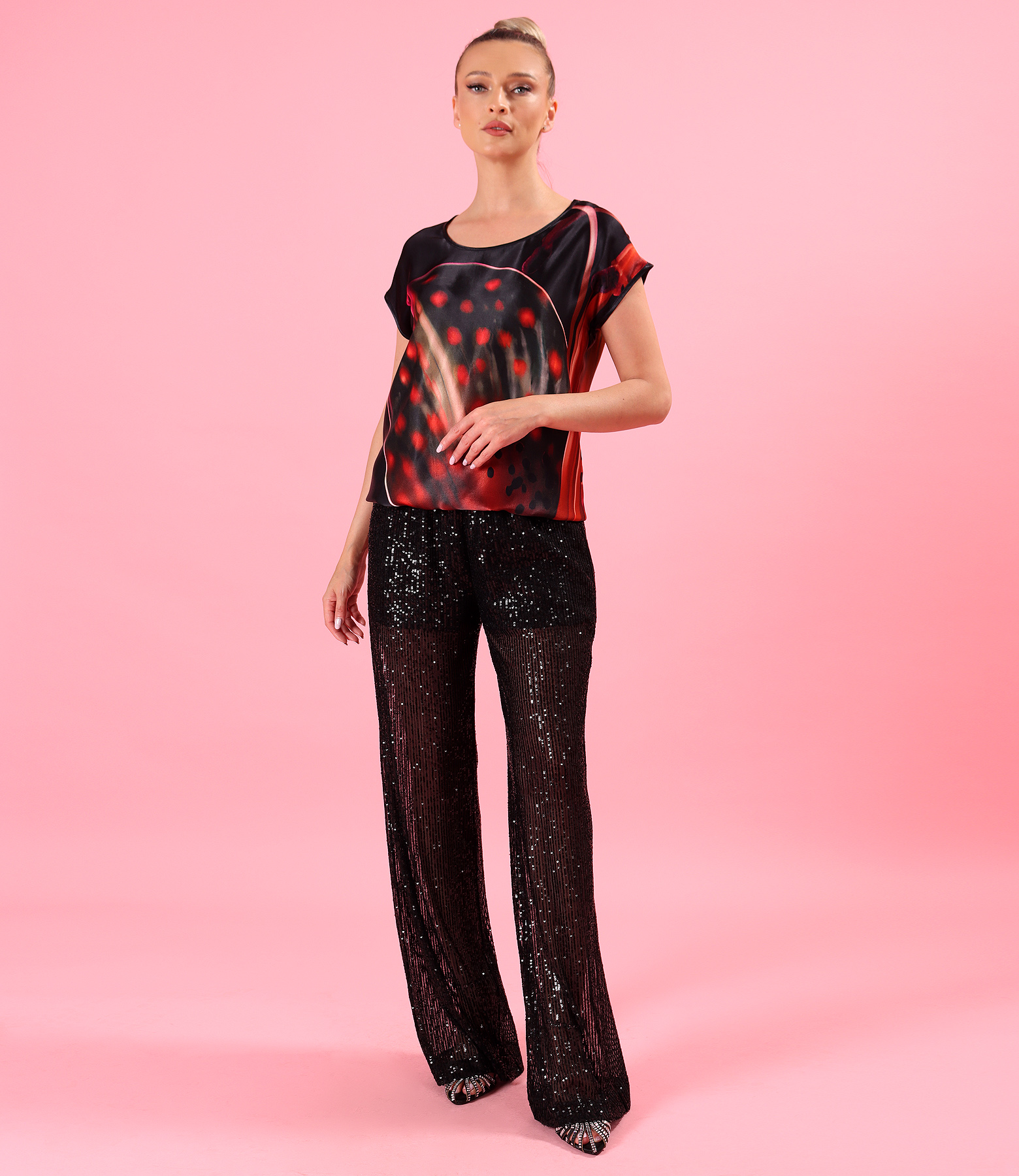 Relaxed-fit satin viscose blouse with oversized floral print