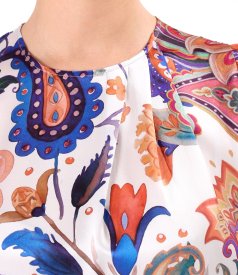 Elegant silk blouse in paisley print