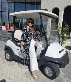 Midi shirt dress in printed viscose with white stand collar