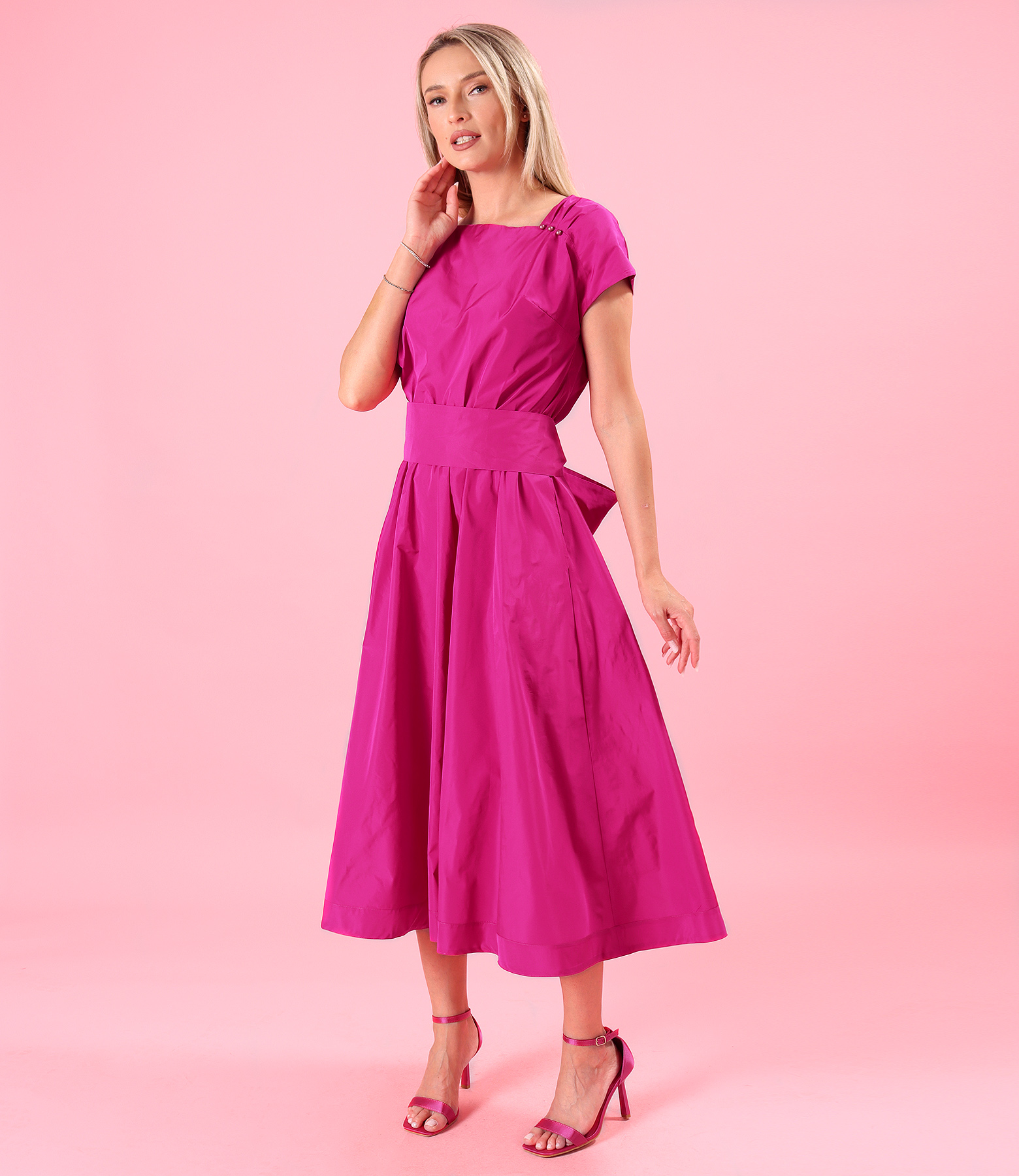 Midi dress in lightweight taffeta with bow belt and pearls
